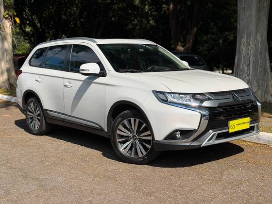 MITSUBISHI OUTLANDER 2.0 MIVEC GASOLINA HPE AUTOMÁTICO